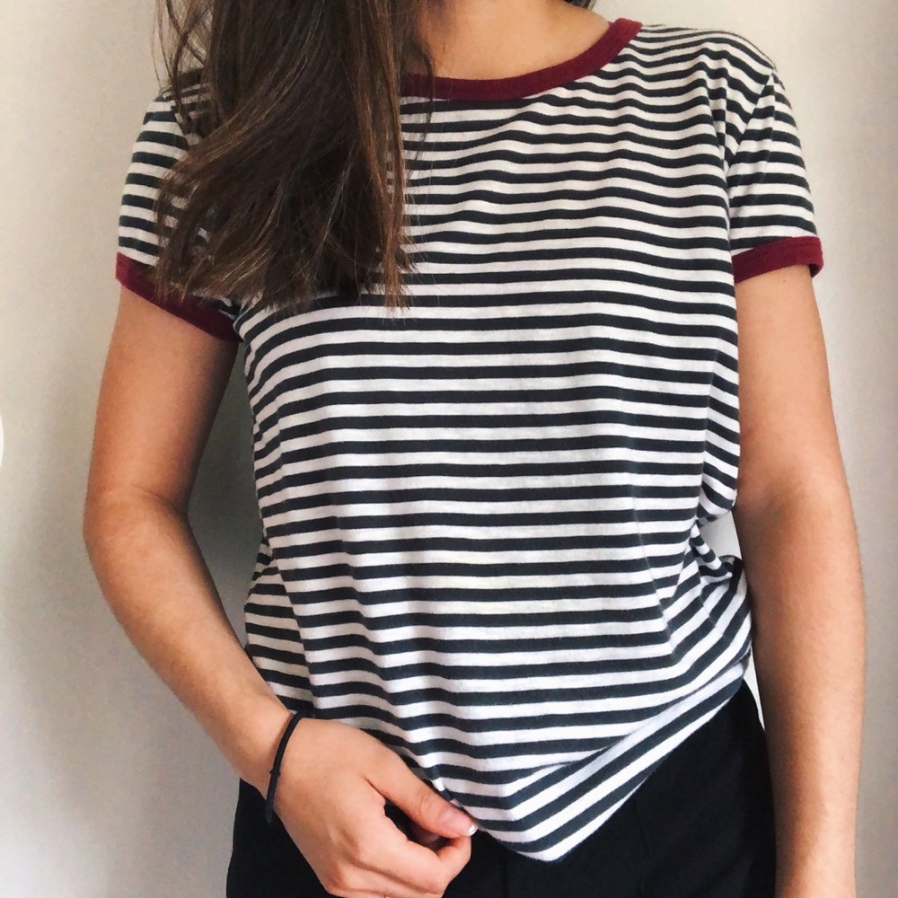 Aeropostale stripped black and white tee shirt